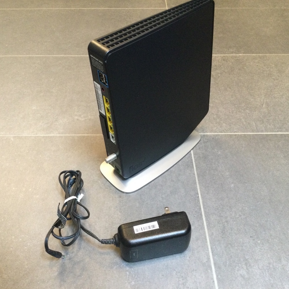Fios G1100 dual-band, high speed router.